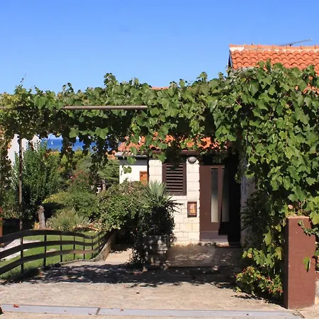 Apartments With A Parking Space Crveni Vrh, Umag - 7190