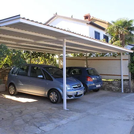 Apartments With A Parking Space Crveni Vrh, Umag - 7190 * Savudrija