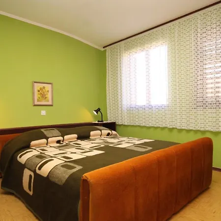 Apartments With A Parking Space Crveni Vrh, Umag - 7190 Savudrija